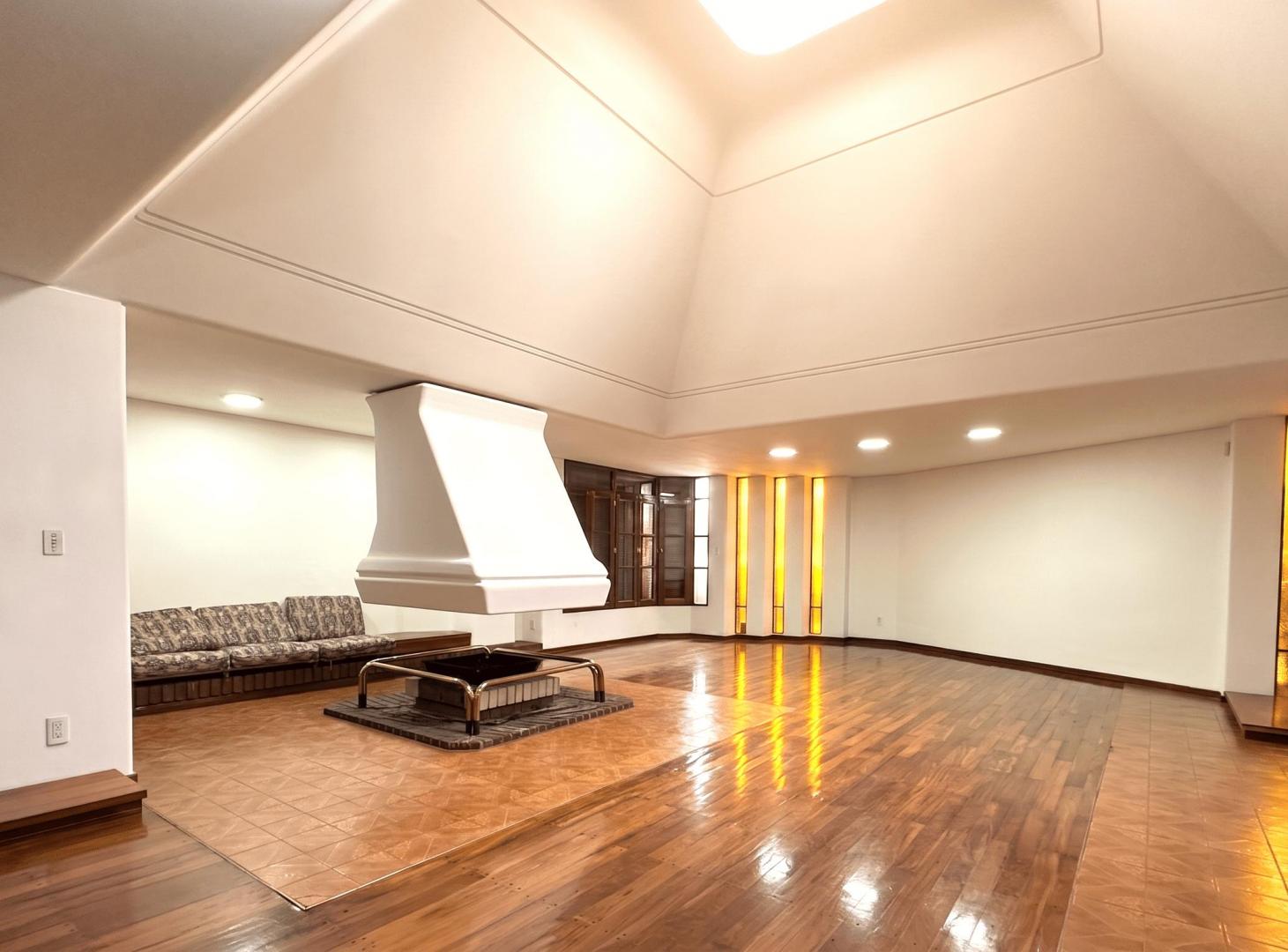 Foto de ALQUILER AMPLIA PROPIEDAD PARA USO COMERCIAL O RESIDENCIAL, imagen 2