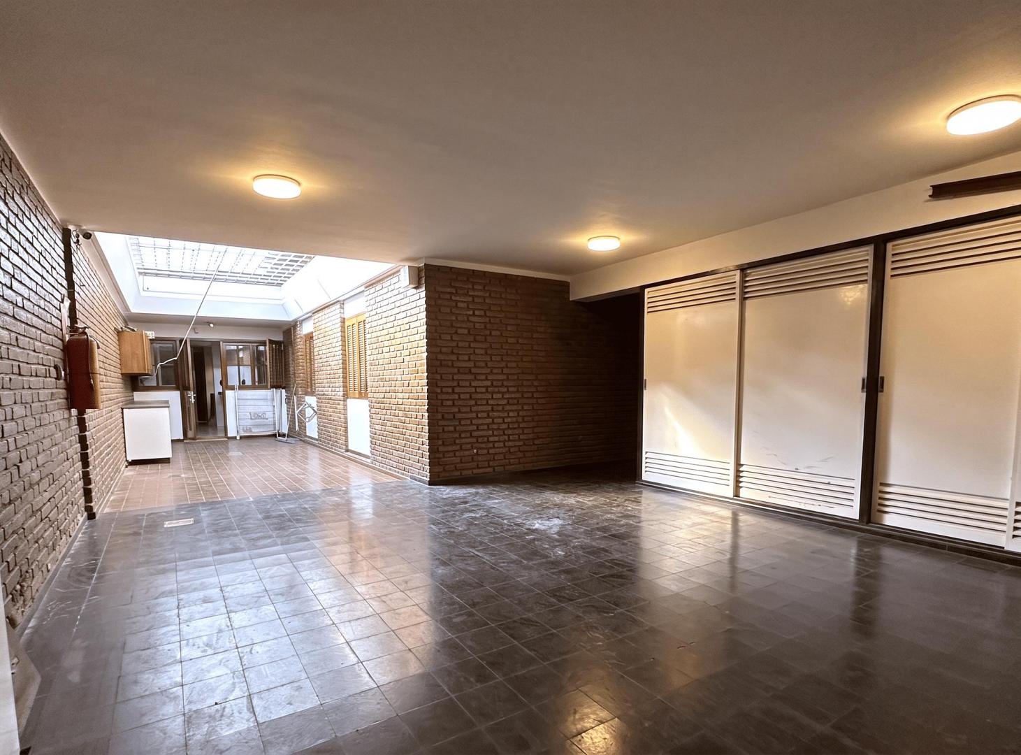 Foto de ALQUILER AMPLIA PROPIEDAD PARA USO COMERCIAL O RESIDENCIAL, imagen 4