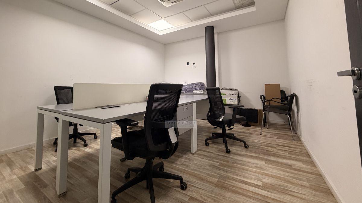 Foto de Alquiler oficinas comerciales en edificio IPC, imagen 1
