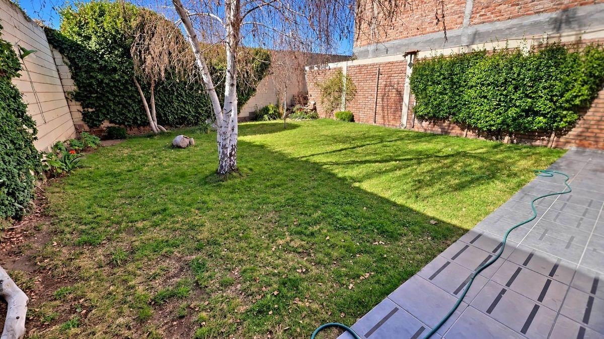Foto de Casa en venta de 2 dormitorios c/ cochera en Las Cañas, imagen 5