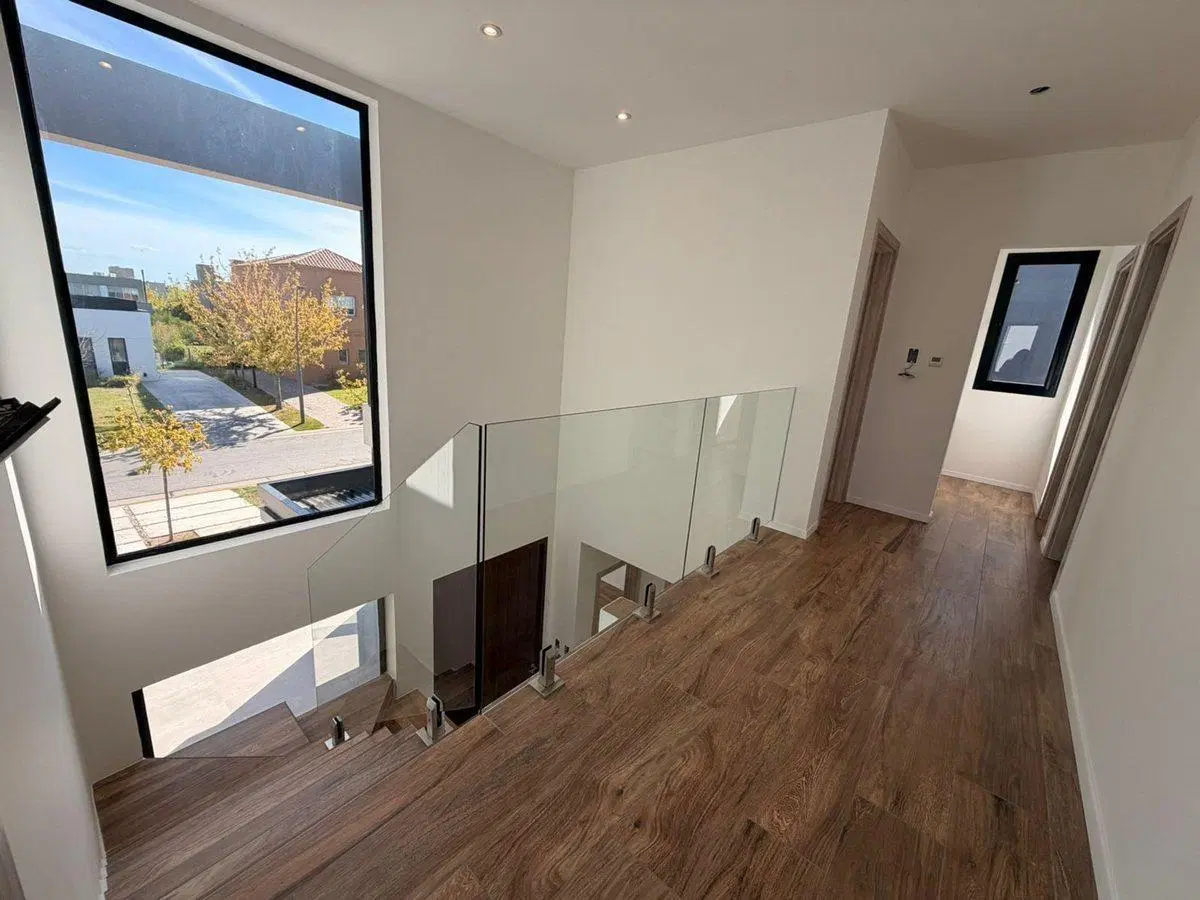 VENTA CASA A ESTRENAR - 5 AMB PUERTOS DEL LAGO 5