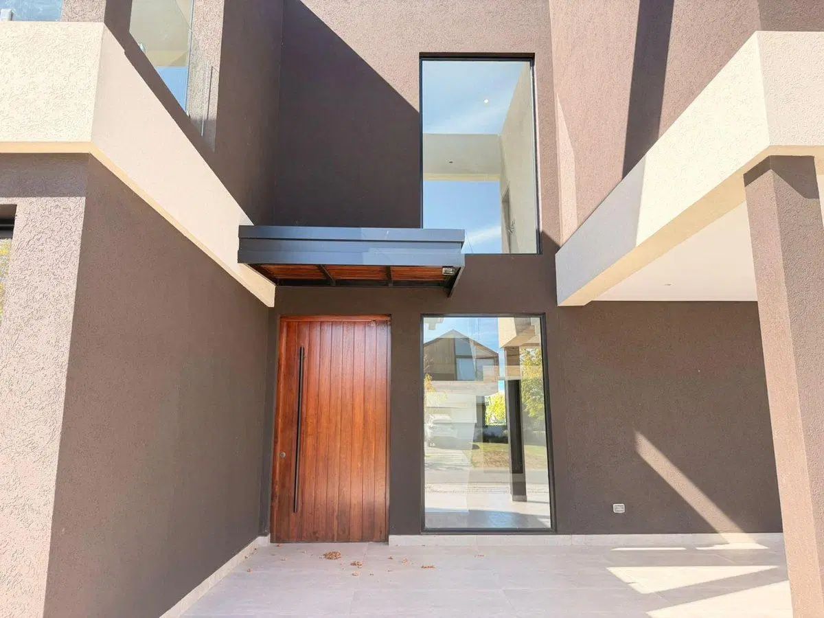 VENTA CASA A ESTRENAR - 5 AMB PUERTOS DEL LAGO 2