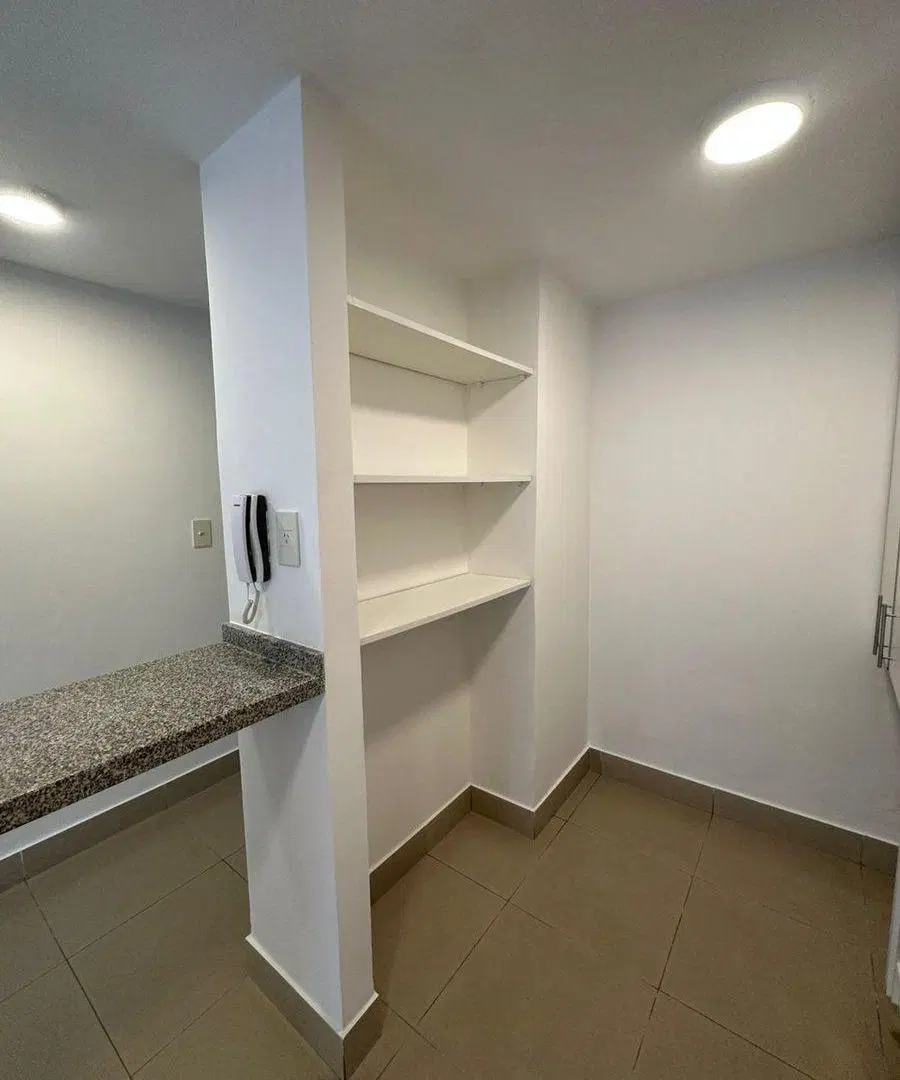 Venta departamento 3 ambientes con balcón 5