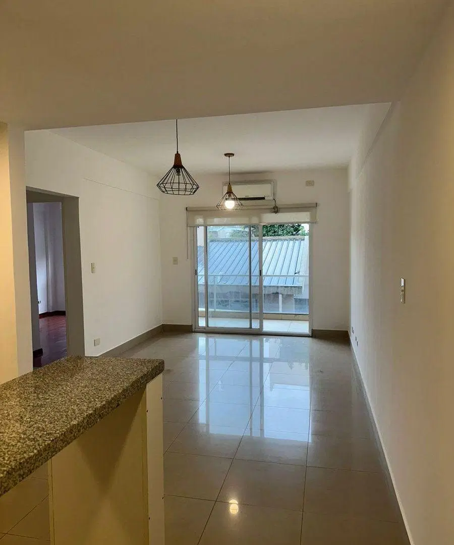 Venta departamento 3 ambientes con balcón 4