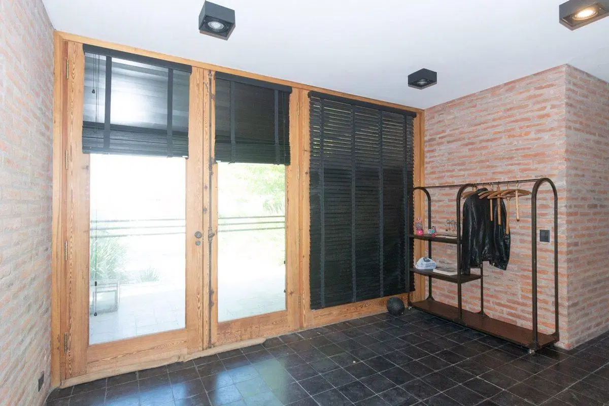 Alquiler Casa c/laguna 6 AMB - Barrio El Canton 5