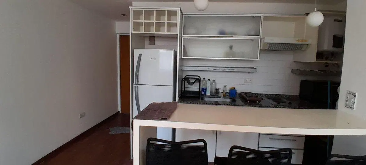 DEPTO MONOAMBIENTE EN ALQUILER C/ COCHERA BELGRANO 5