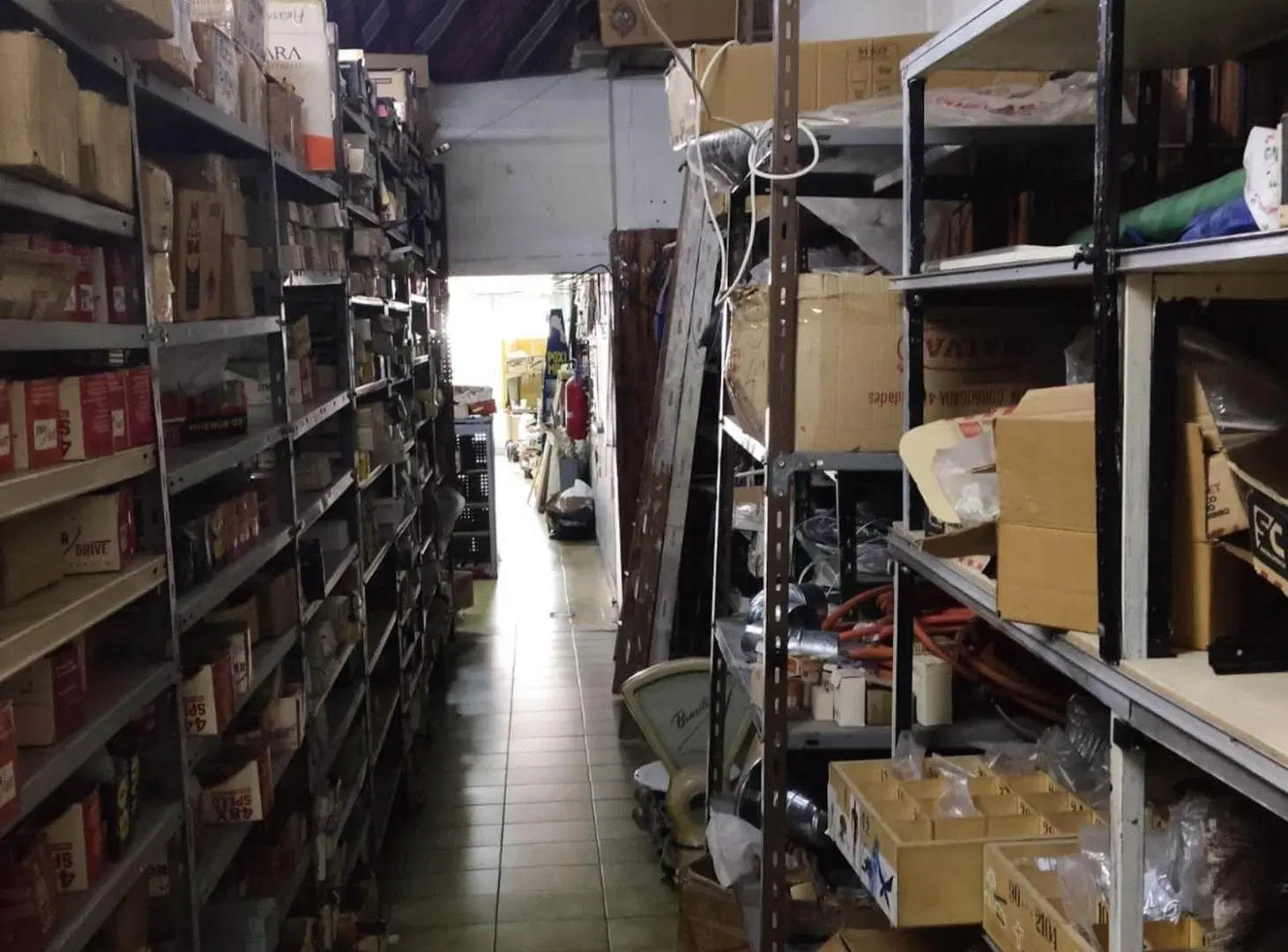 ALQUILER COMERCIAL CON VIVIENDA!!! Villa Mitre 4