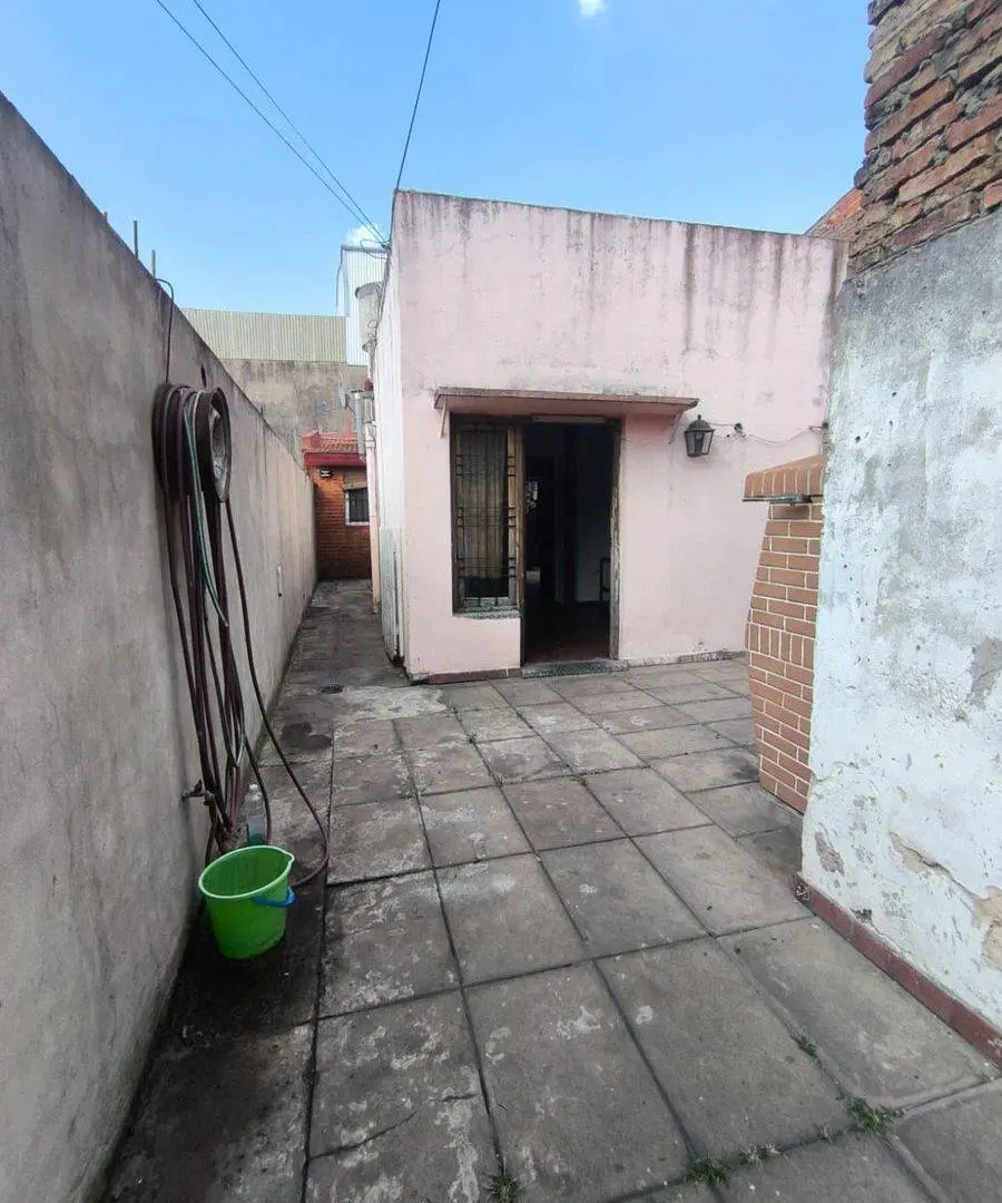 PH de 3amb, patio + depedencia y taller al fondo. 4