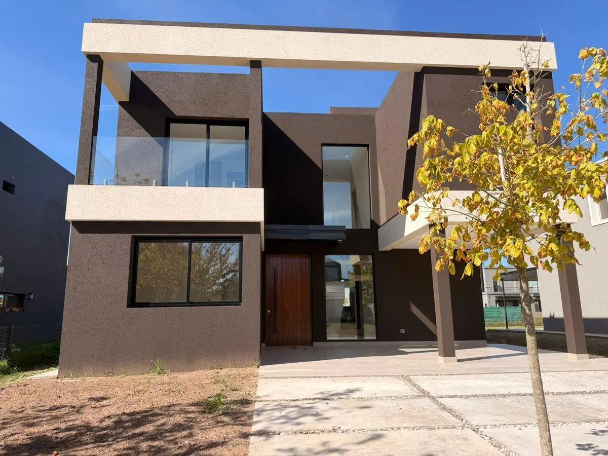 VENTA CASA A ESTRENAR - 5 AMB PUERTOS DEL LAGO 3