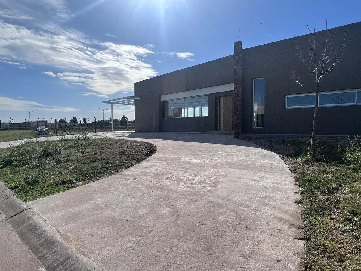 VENTA casa 4 ambientes a estrenar San Sebastian 4