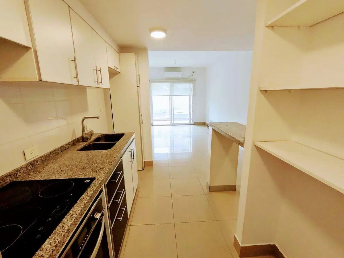 Venta departamento 3 ambientes con balcón 2