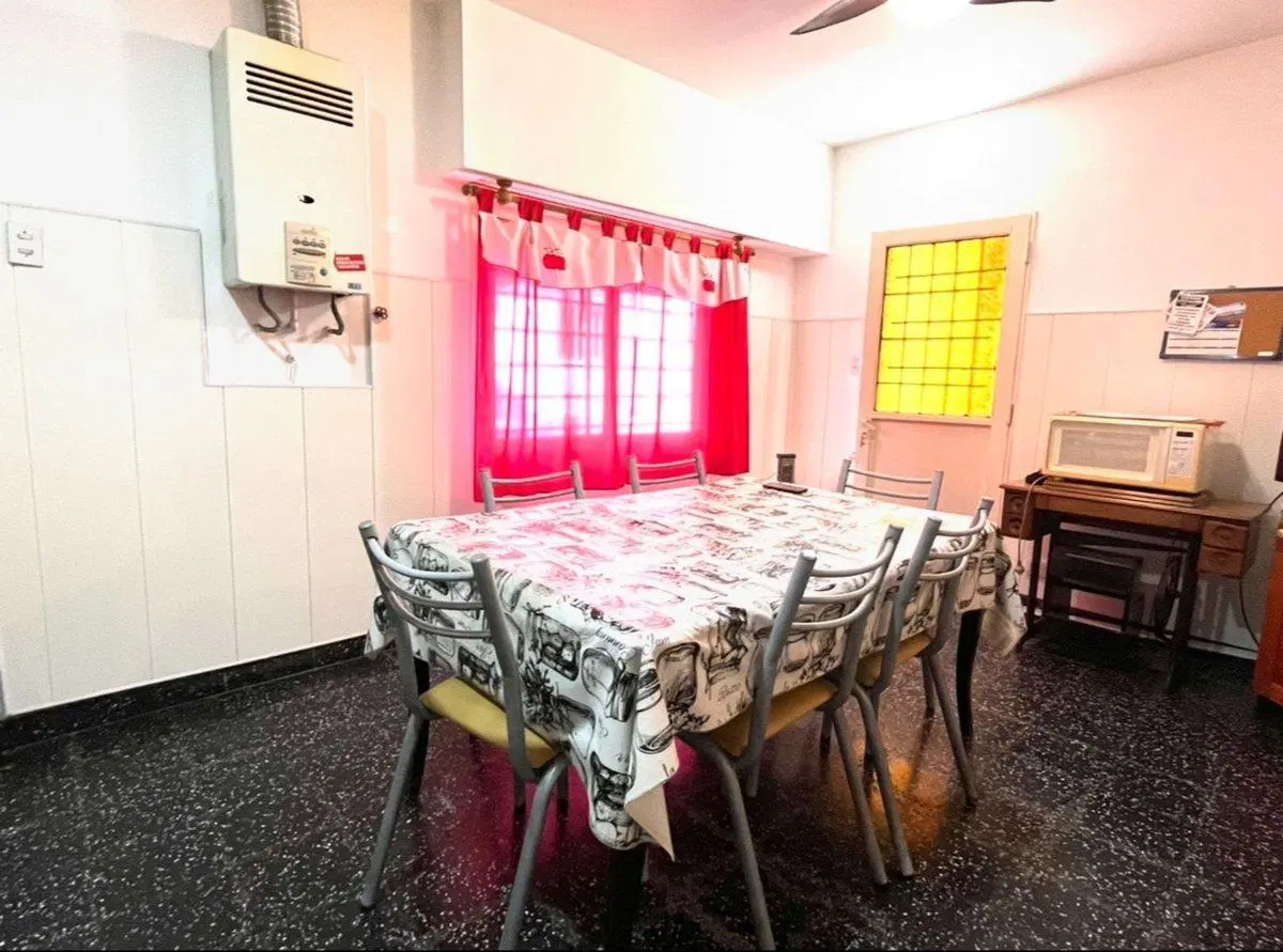 VENTA CASA 3AMB C/GARAGE PARQUE AVELLANEDA 5