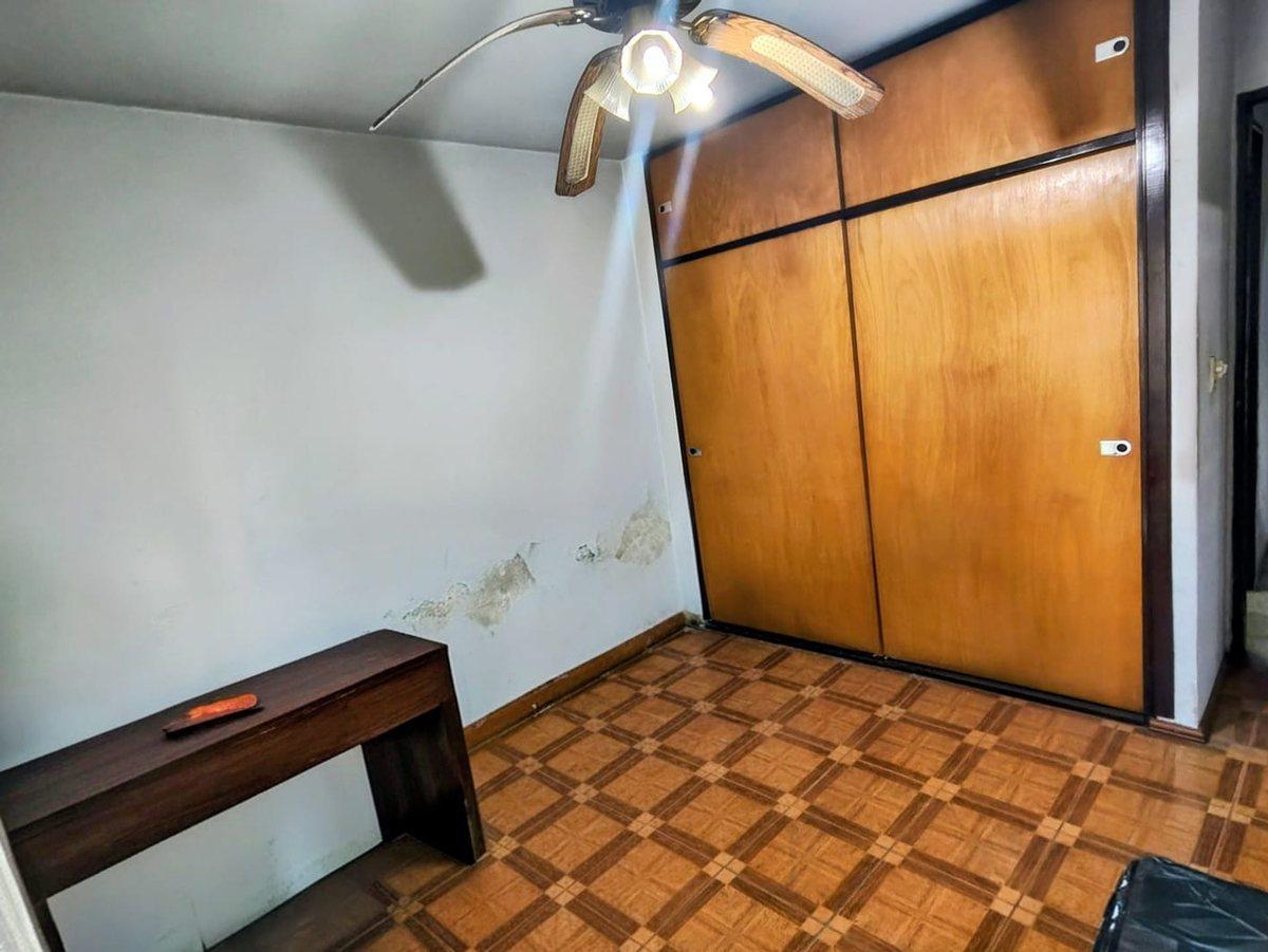 Foto de VENTA CASA 3 AMB C/COCHERA PATIO Y JARDIN, imagen 1