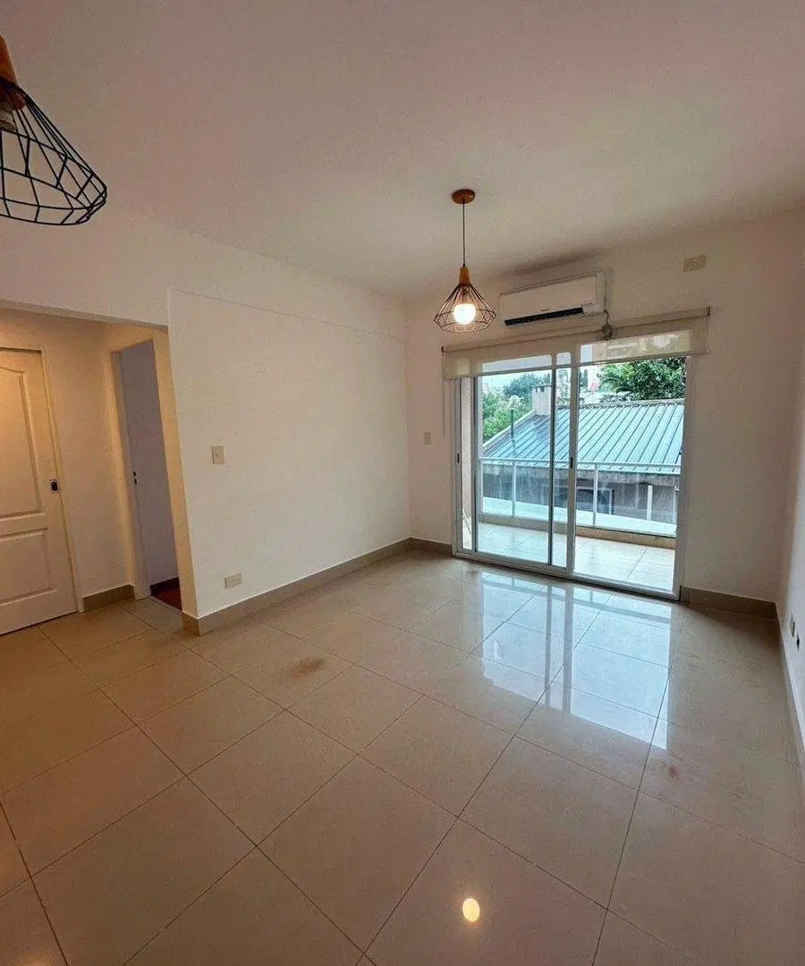 Venta departamento 3 ambientes con balcón 4