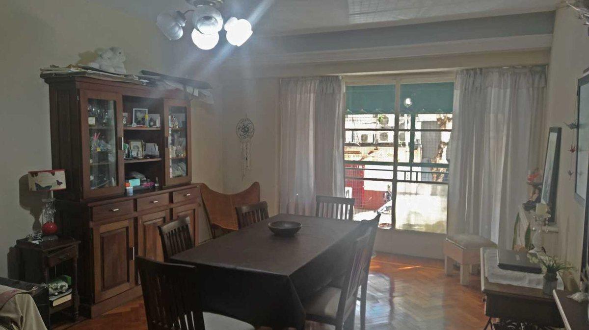 Foto de VENTA ALMAGRO 4 AMB FRENTE/ BALCON, imagen 1