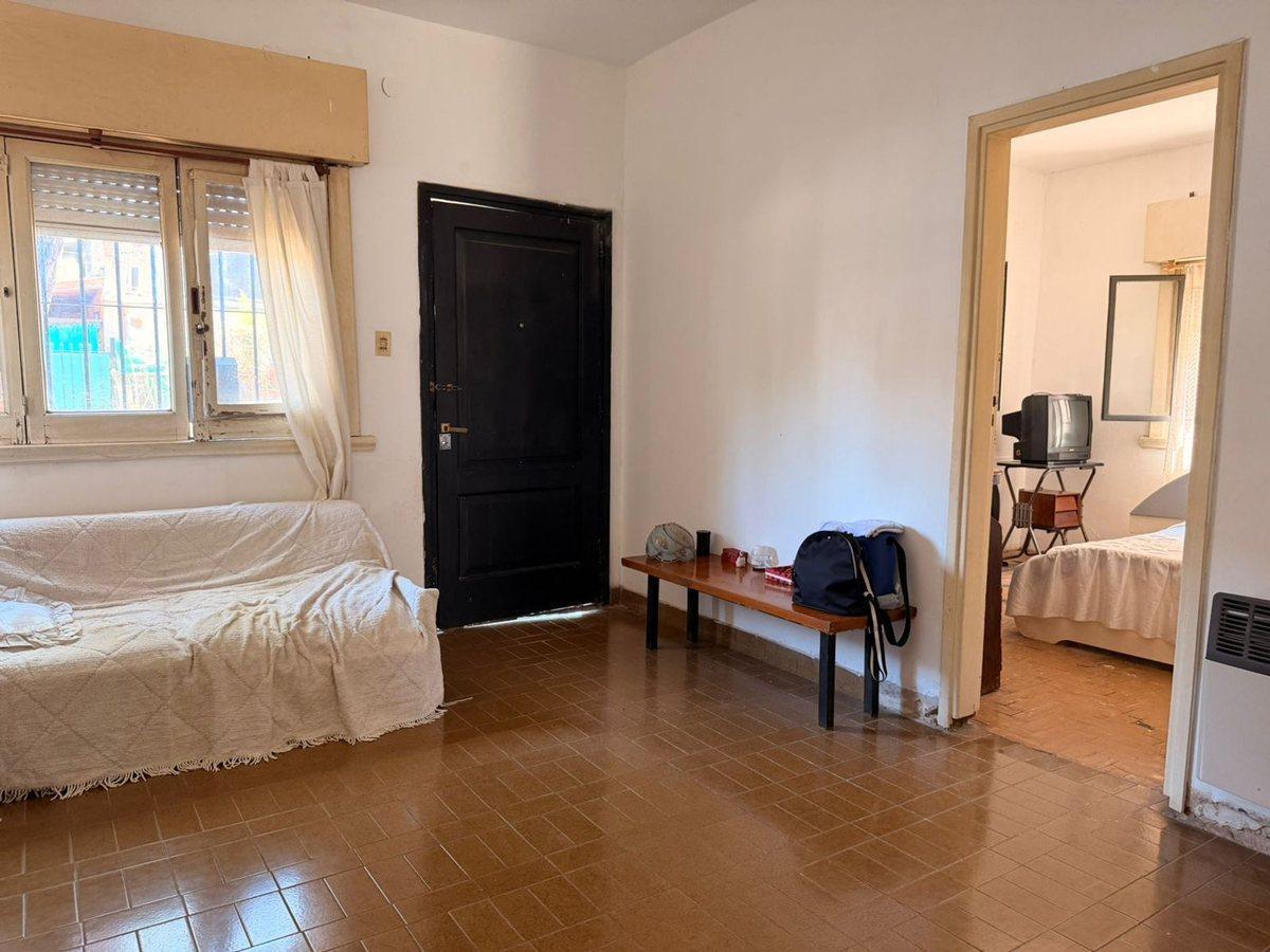 Foto de Venta Casa 3 ambientes en GRAN terreno 365 m2, imagen 1