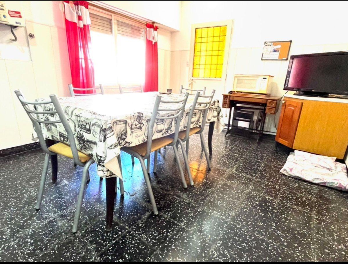Foto de VENTA CASA 3AMB C/GARAGE PARQUE AVELLANEDA, imagen 3
