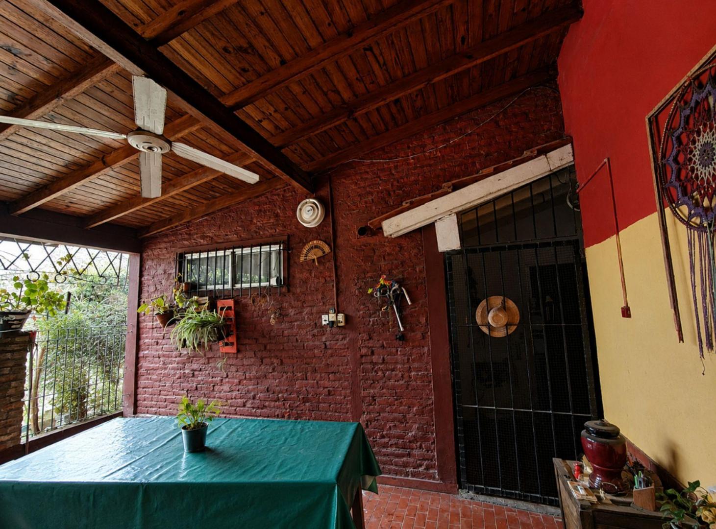Foto de Venta Casa con Local Burzaco, imagen 3