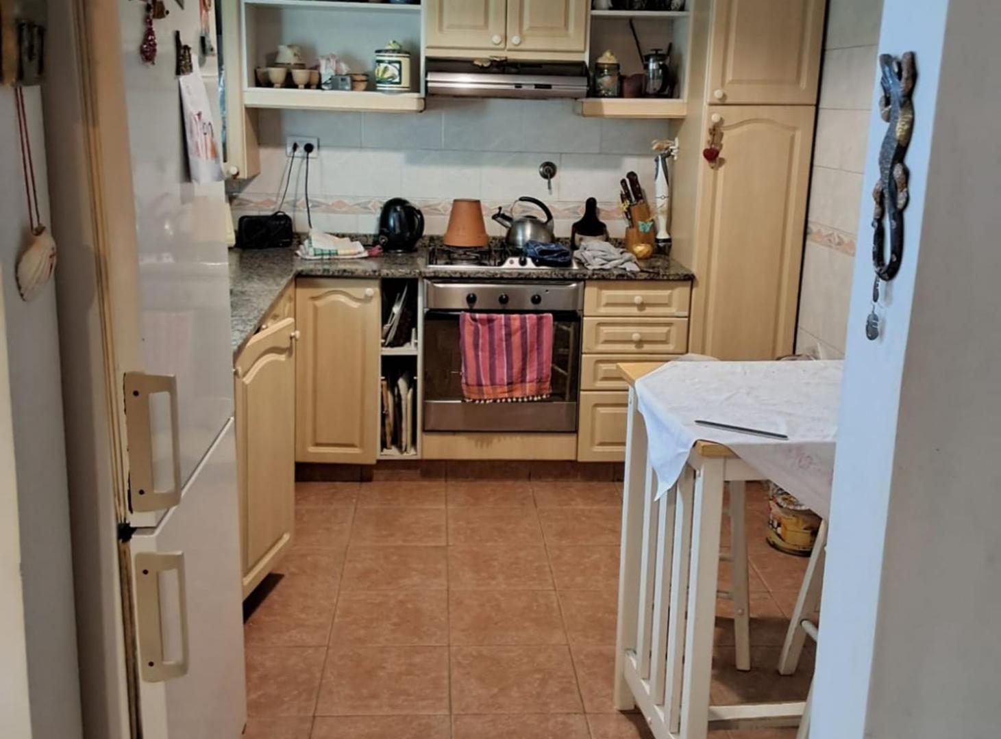 Foto de casa ph con terraza, patio y quincho, imagen 1