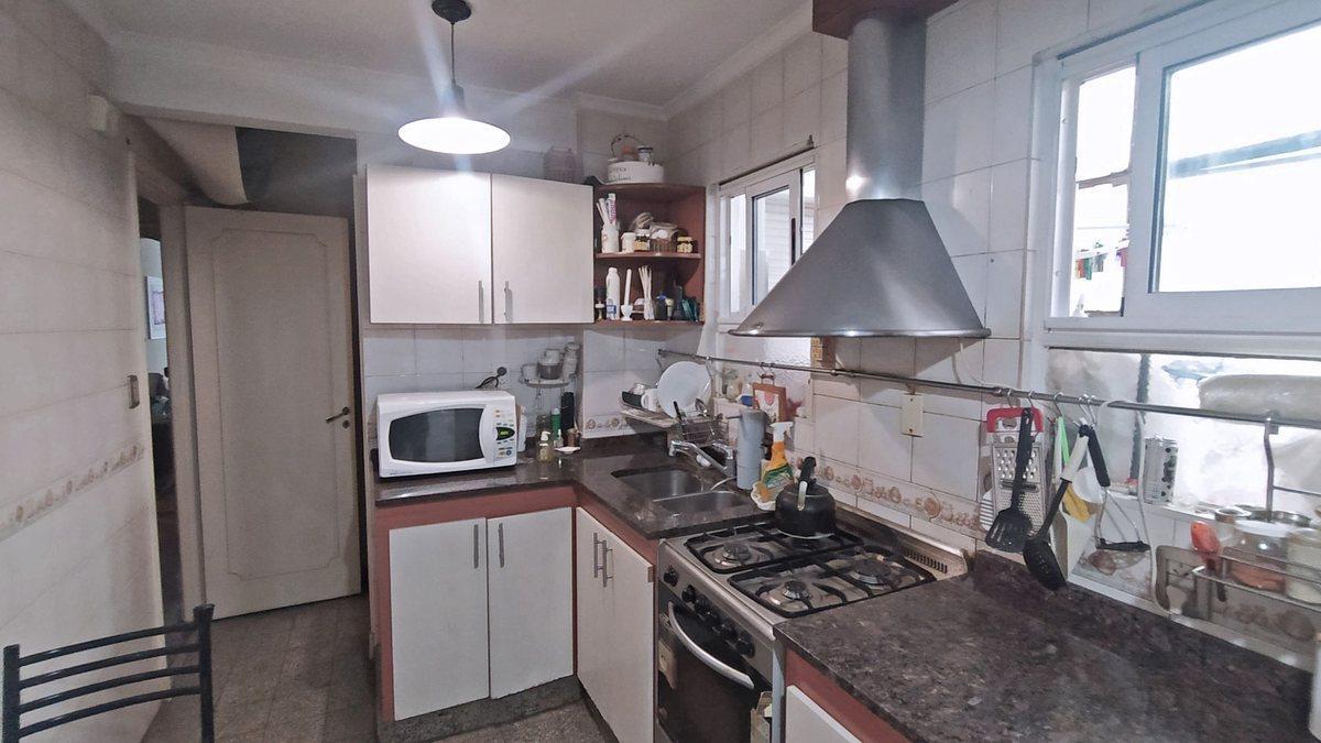 Foto de VENTA ALMAGRO 4 AMB FRENTE/ BALCON, imagen 1