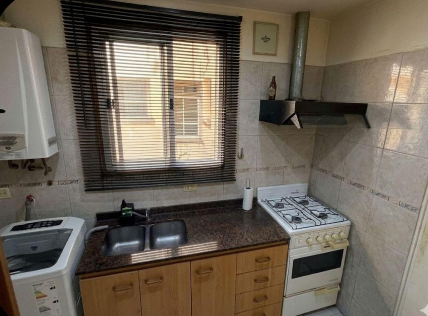 Foto de VENTA DEPARTAMENTO 3AMBIENTES C/ BALCON FLORESTA, imagen 3