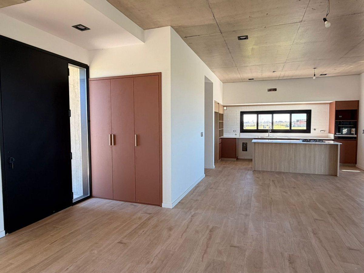 Foto de VENTA a ESTRENAR 5 amb Puertos del Lago, imagen 1