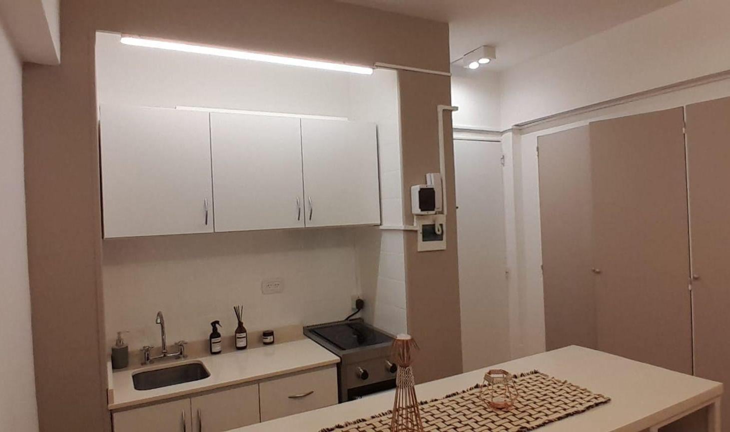 Foto de DEPARTAMENTO 1 AMBIENTE EN ALQUILER BARRIO NORTE C, imagen 2