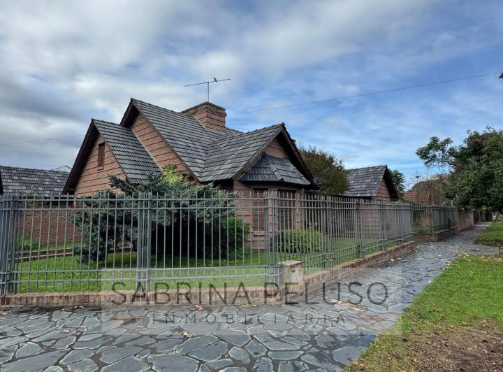 Venta Casa 7 ambientes Moreno Centro 3