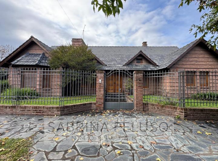 Venta Casa 7 ambientes Moreno Centro 5