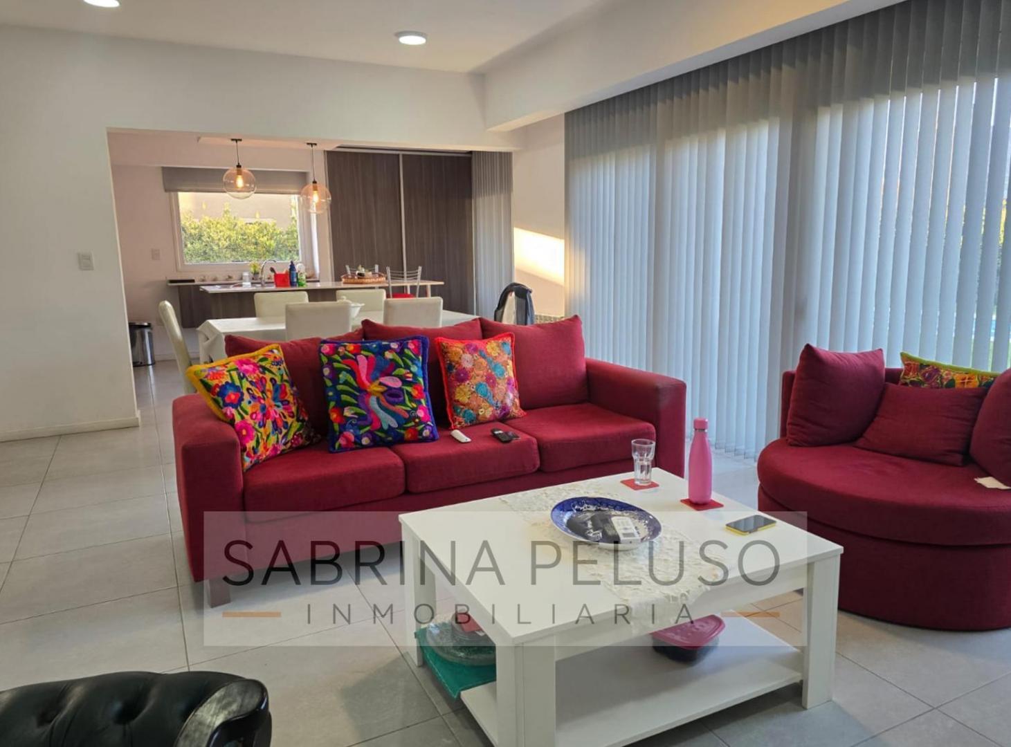 Foto de CASA EN VENTA EN PRADOS DEL OESTE I – 4 AMBIENTES CON PILETA, imagen 3