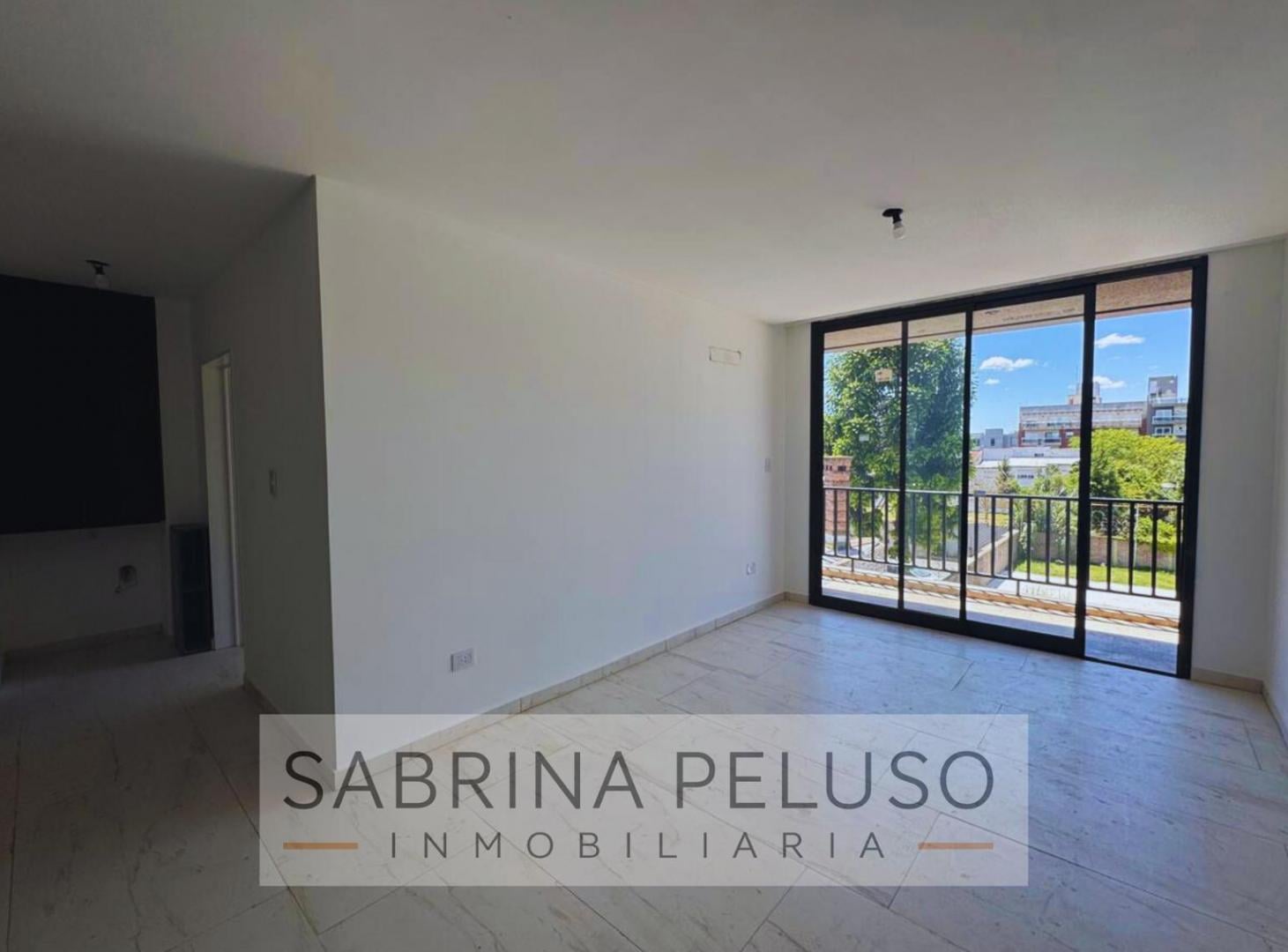 Foto de VENTA DEPARTAMENTOS MORENO CENTRO - Rivadavia, imagen 2