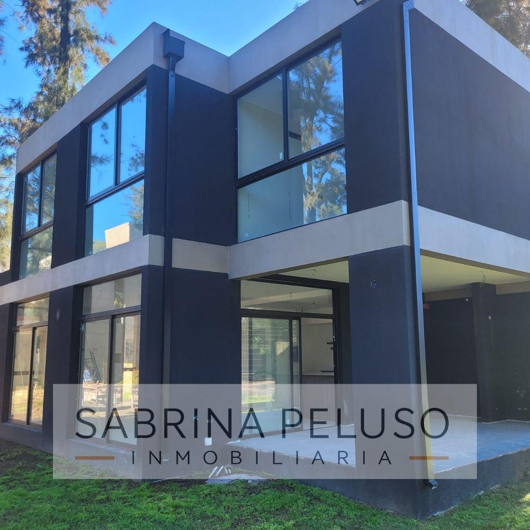 Foto de venta Casa Minimalista de 4 amb en Complejo Cerrado Altos del Monte, imagen 3