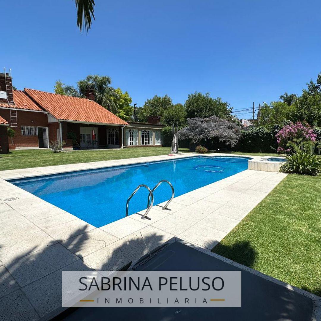 Foto de Casa 6 ambientes en venta en Ituzaingó, imagen 2