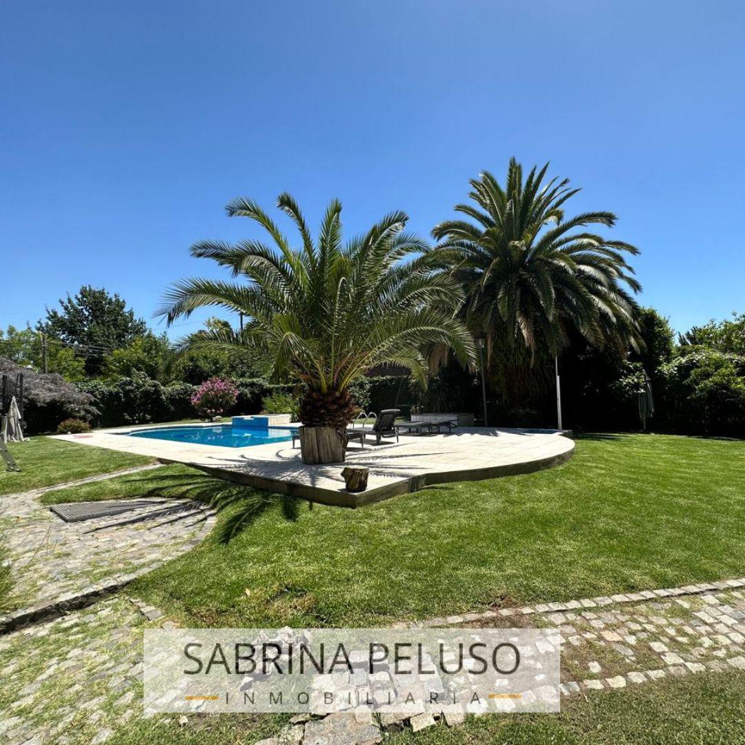 Foto de Casa 6 ambientes en venta en Ituzaingó, imagen 1