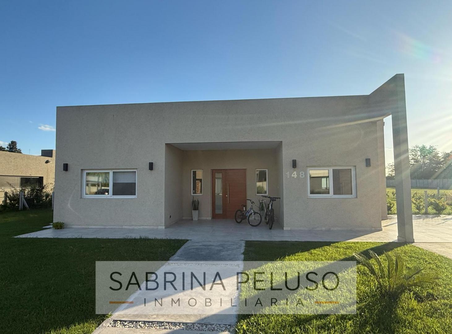 Foto de ALQUILER -Casa en Barrio Cerrado prados Del Oeste, imagen 1