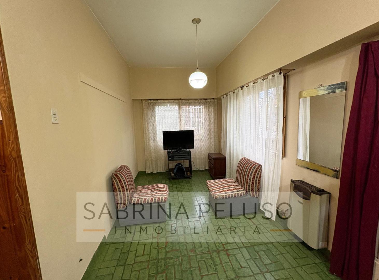 Foto de VENTA CASA 4 AMBIENTES - CASTELAR, imagen 3