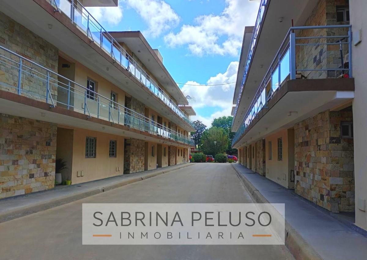 Foto de Venta Dpto. 2 Amb con patio y cochera -Complejo Solares I- Moreno, imagen 1