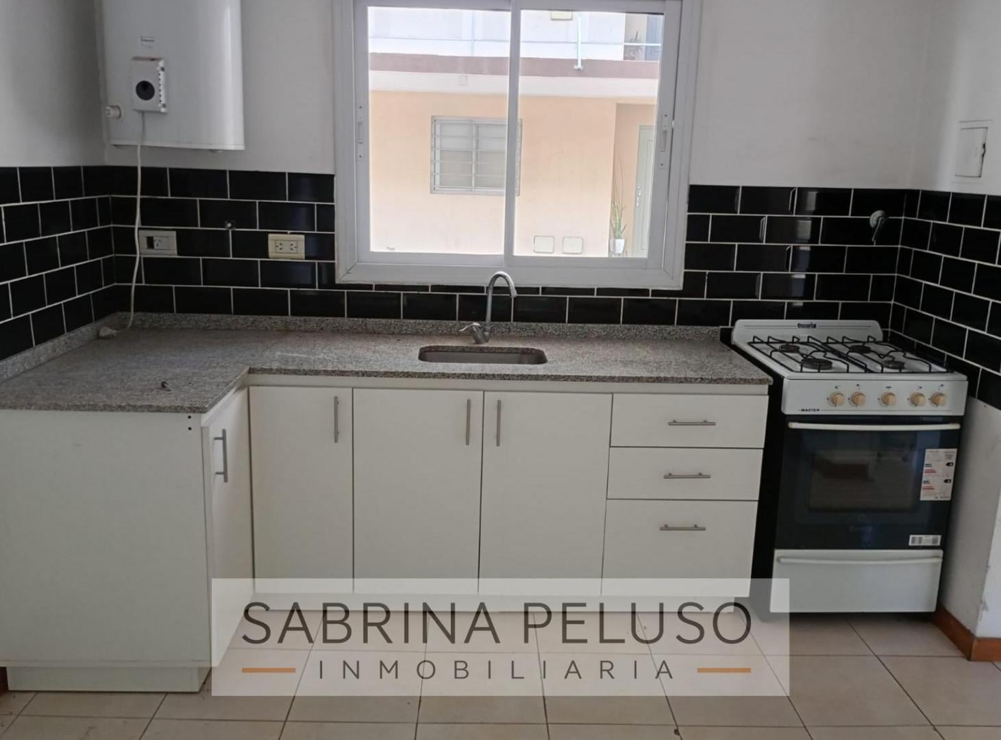 Foto de Venta Dpto. 2 Amb con patio y cochera -Complejo Solares I- Moreno, imagen 2