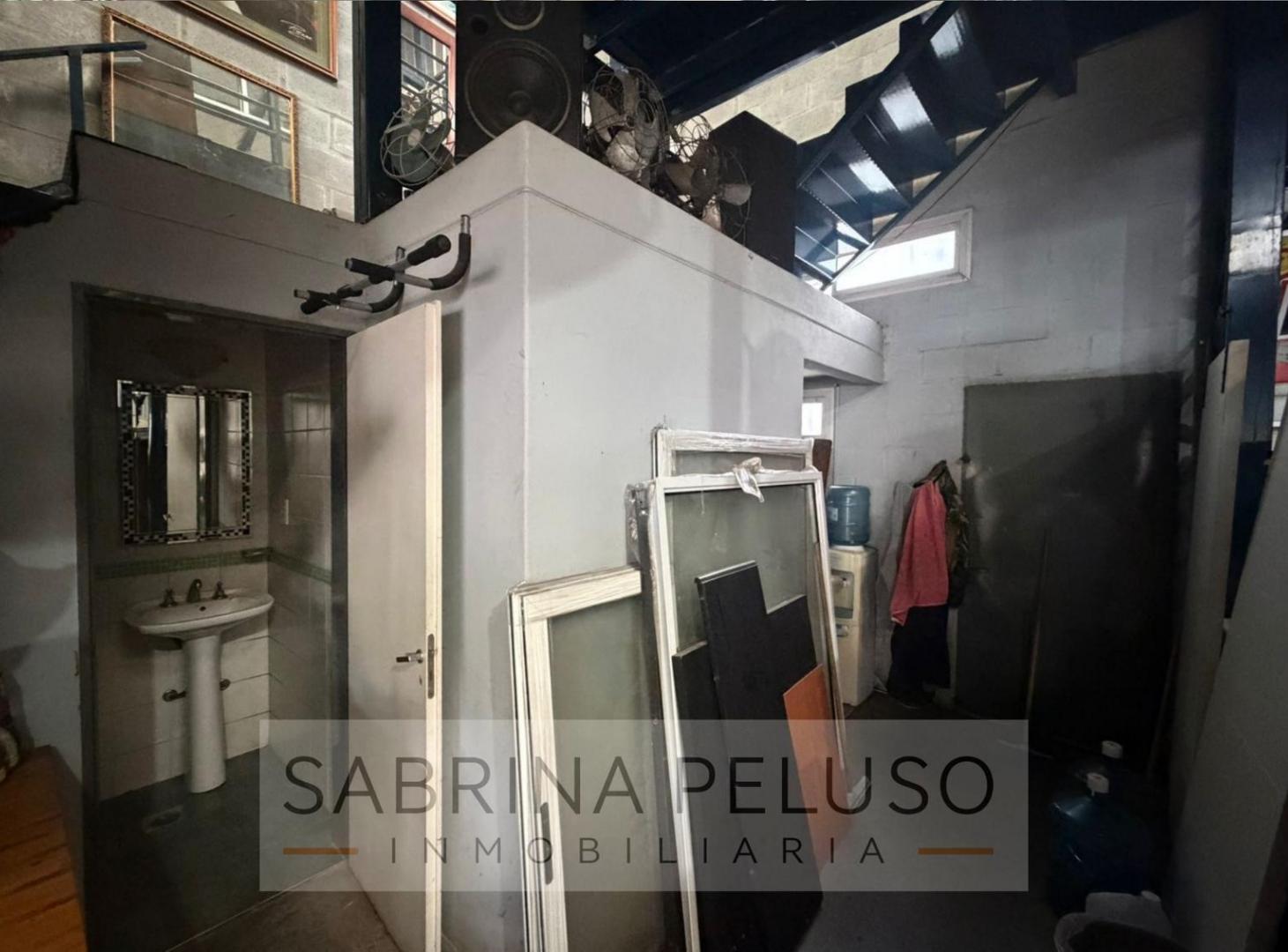 Foto de Local comercial + galpon en venta - Moreno centro, imagen 3