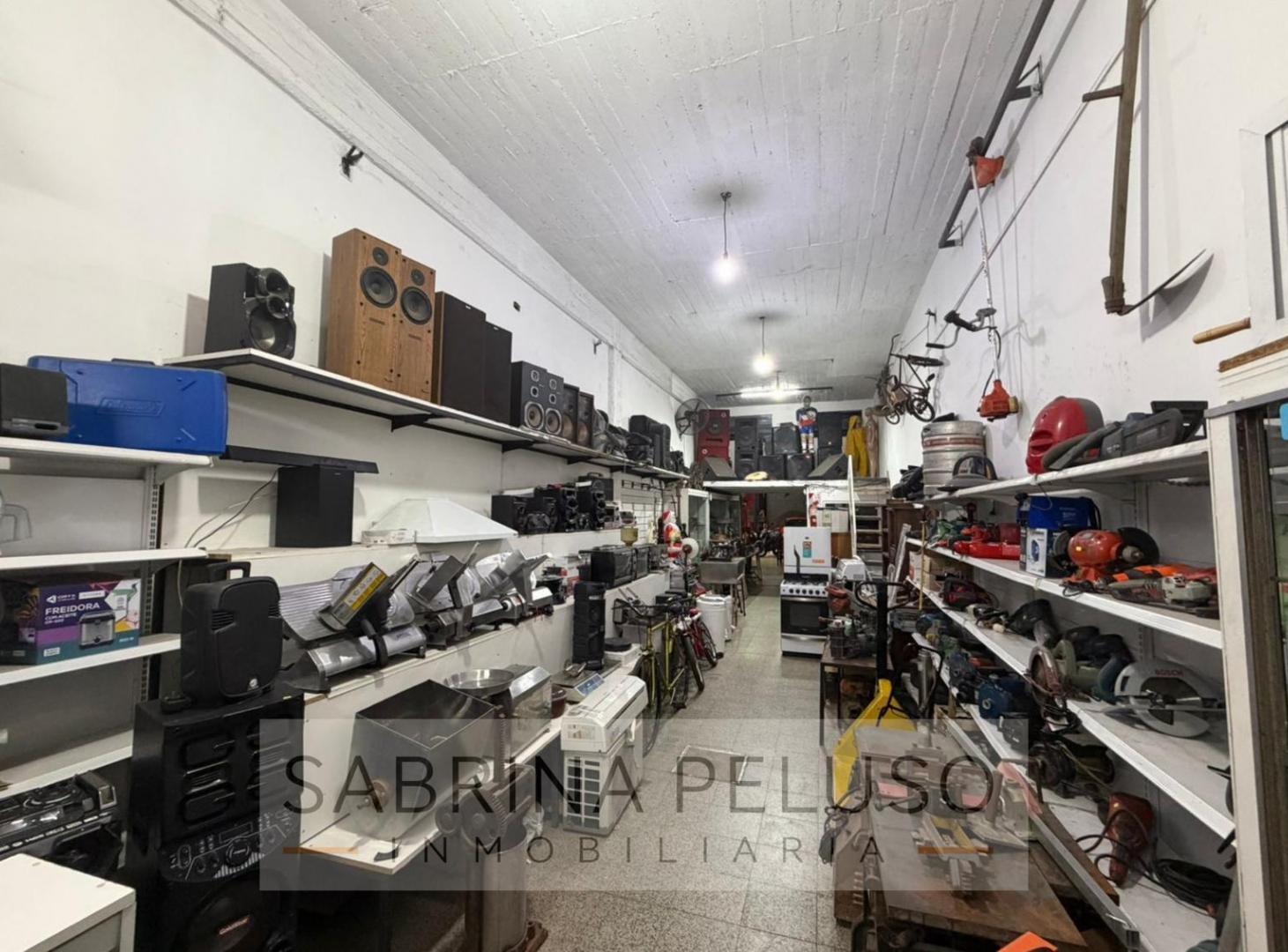 Foto de Local comercial + galpon en venta - Moreno centro, imagen 4