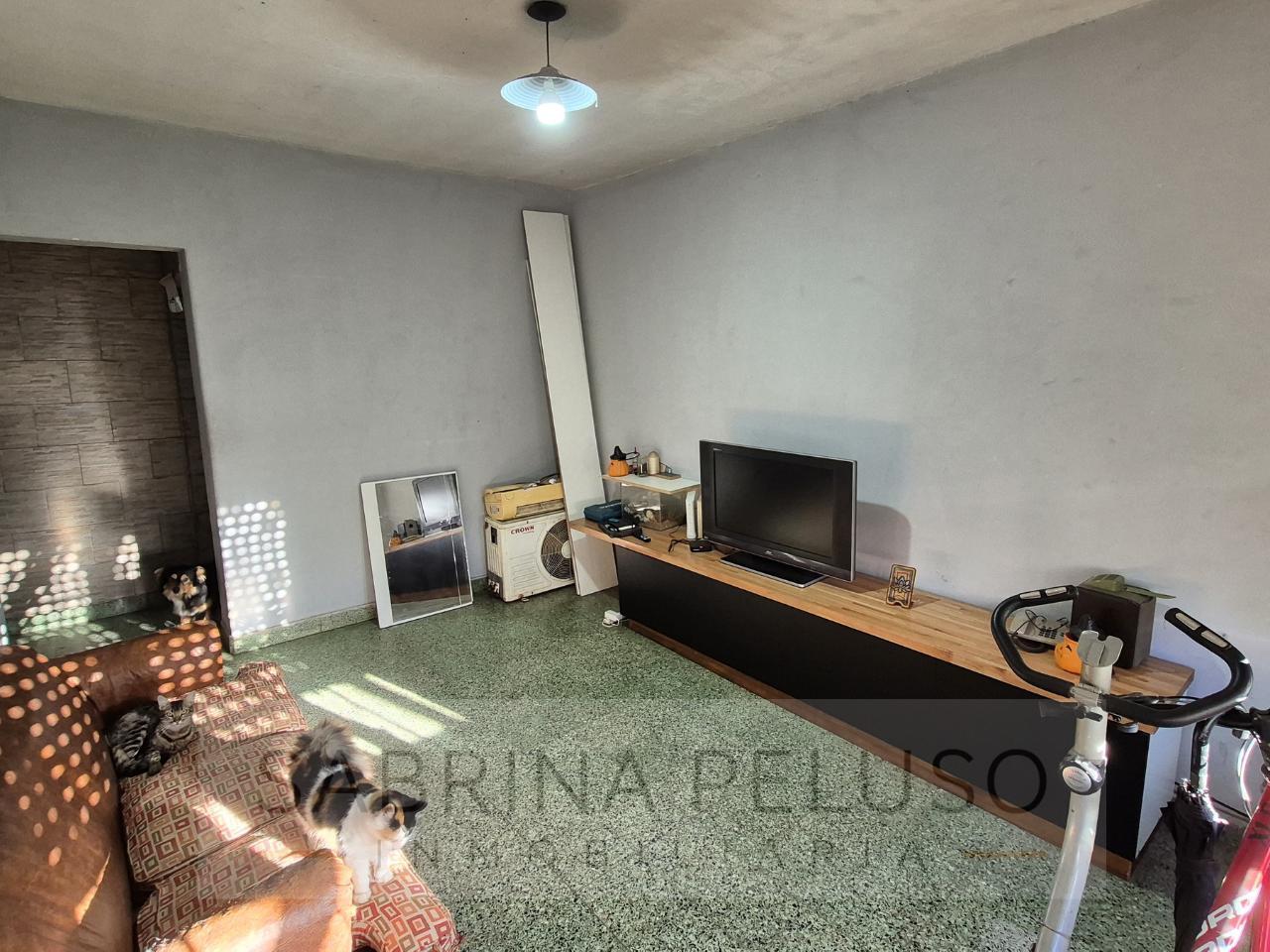 Foto de Casa con 2 Departamentos en Venta Moreno Ideal Inversión, imagen 2