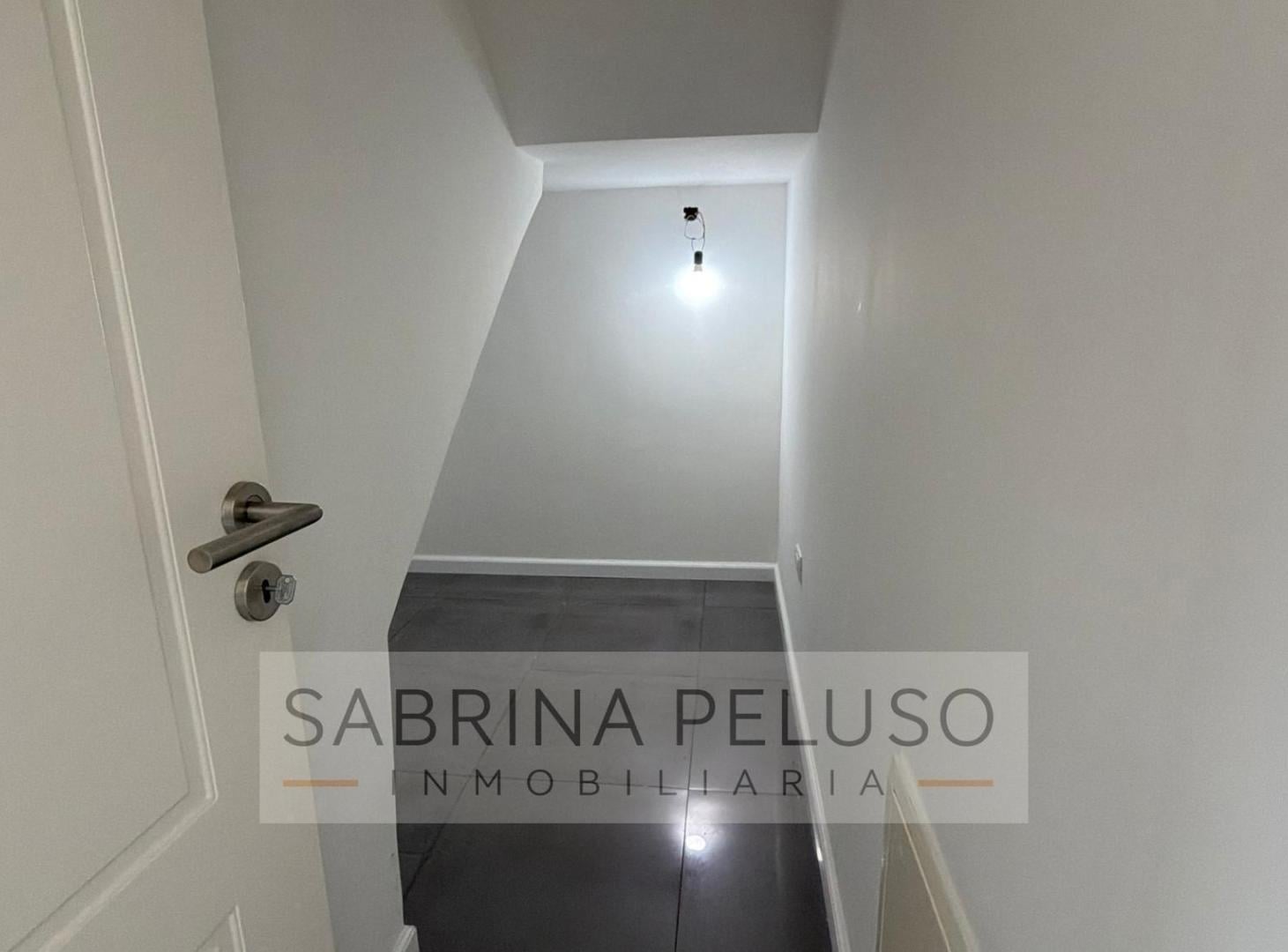 Foto de Casa en Venta Prados del Oeste 4 Ambientes con Pileta Quincho y Cochera, imagen 3