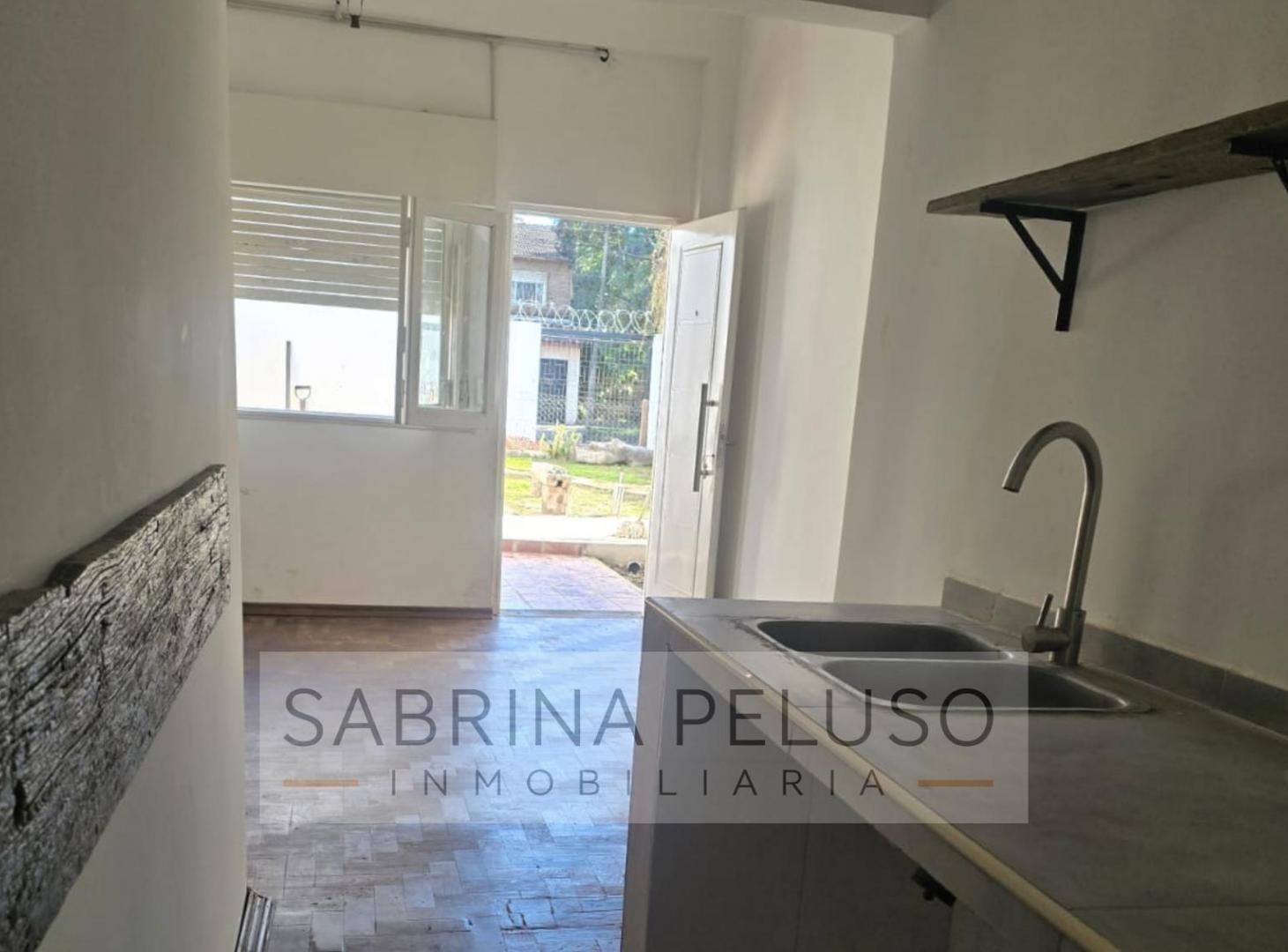 Foto de ALQUILER Departamento2 Amb Moreno A 4 Cdas Acceso Oeste Estrenar, imagen 2