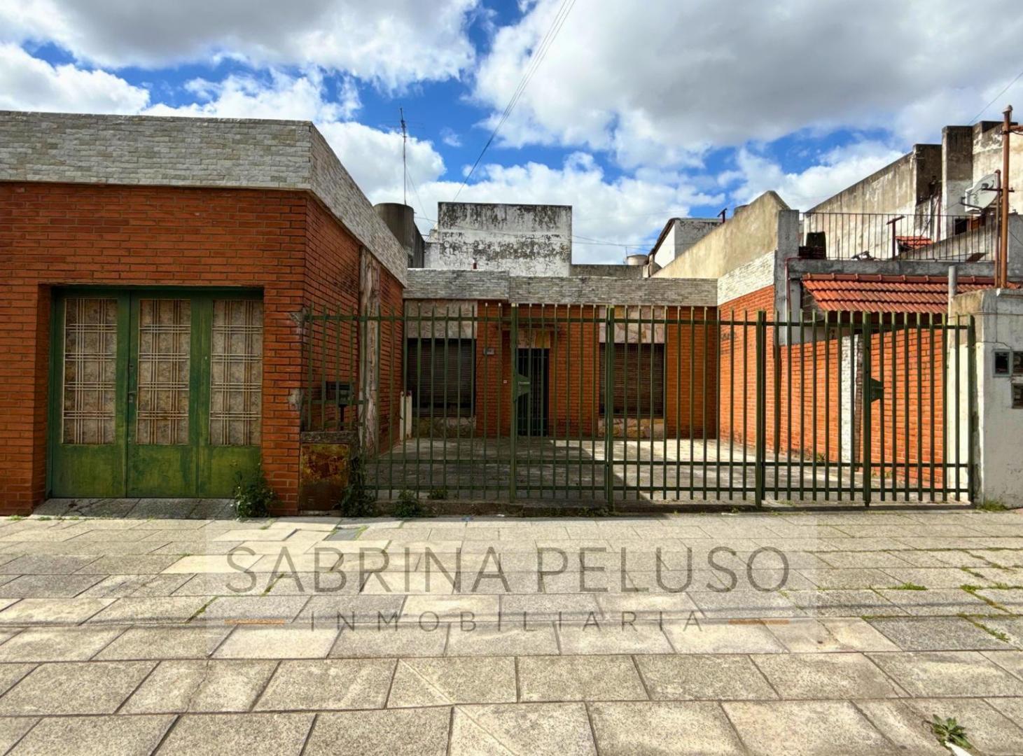 Foto de Venta Casa Morón Lote 163m2 Ideal Inversores Y Desarrollistas, imagen 3
