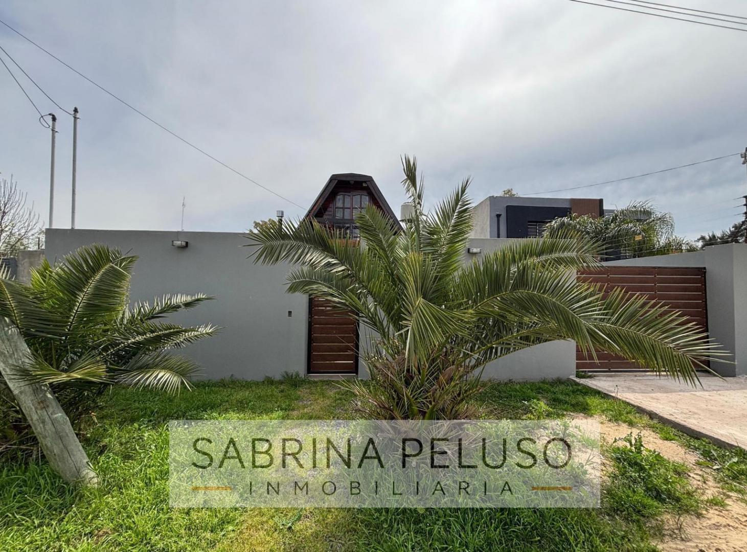 Foto de Venta casa con pileta en Francisco Alvarez, imagen 2