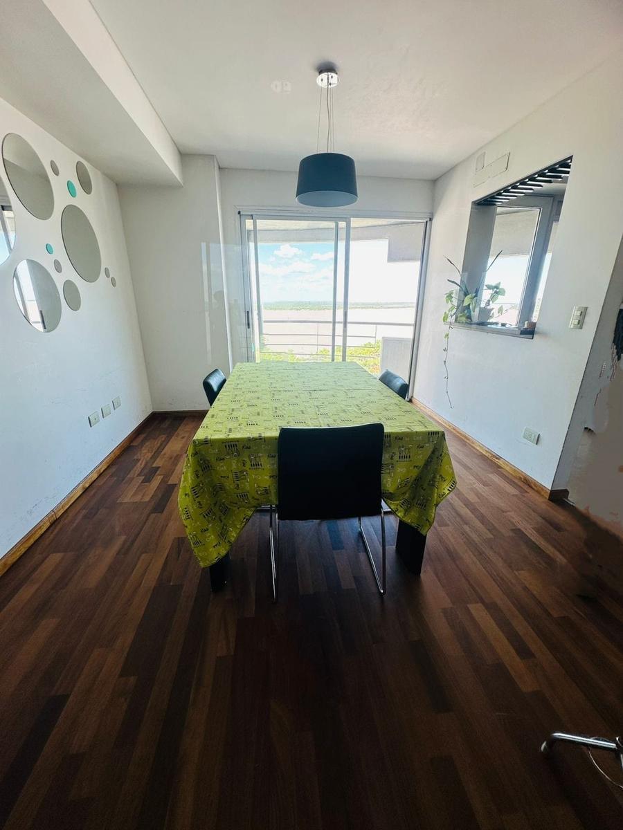 Piso Exclusivo con Vista Al Rio 5
