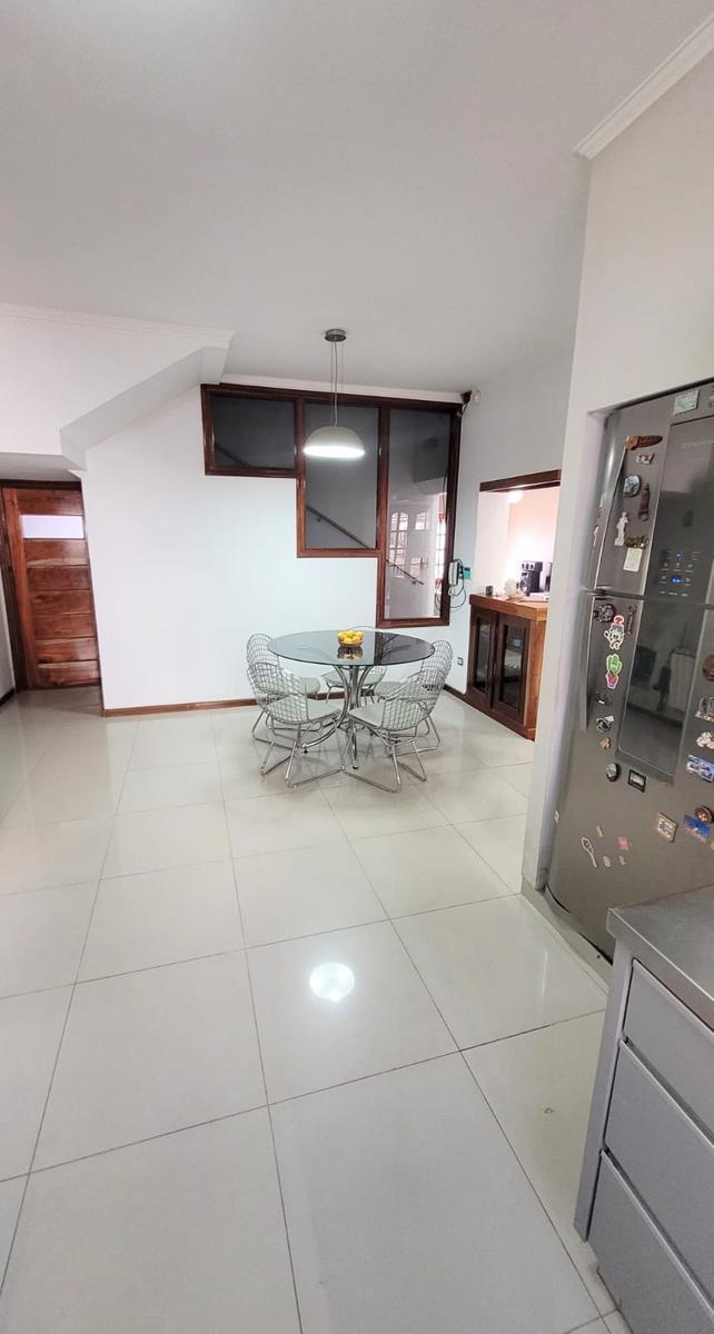 Casa en Barrio Jorge Cura 1