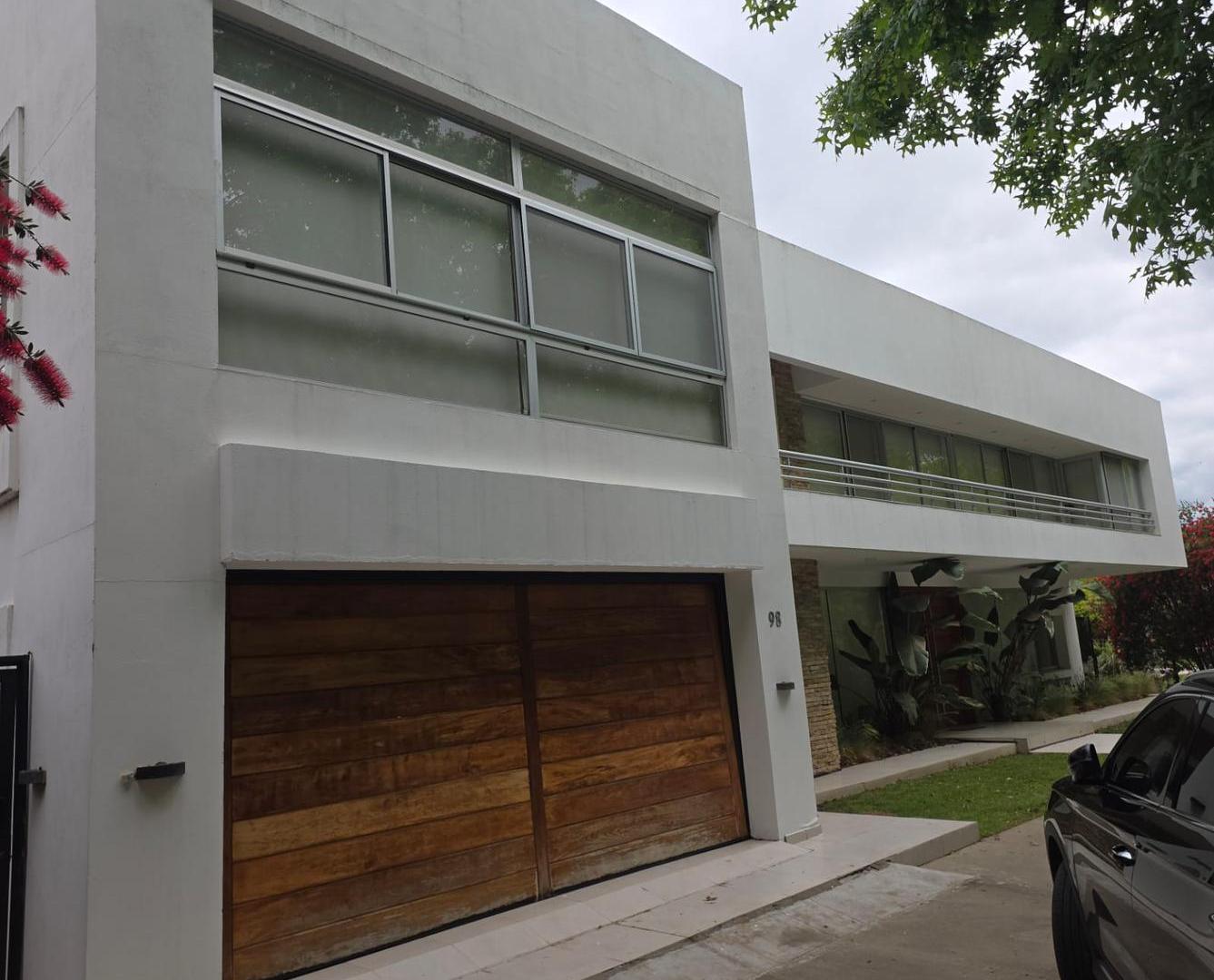 Casa Los Alamos Club de Campo