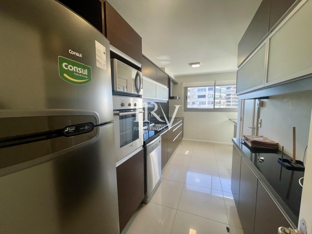 Foto de Venta de Apartamento en Torre Imperiale de Punta del Este, imagen 5