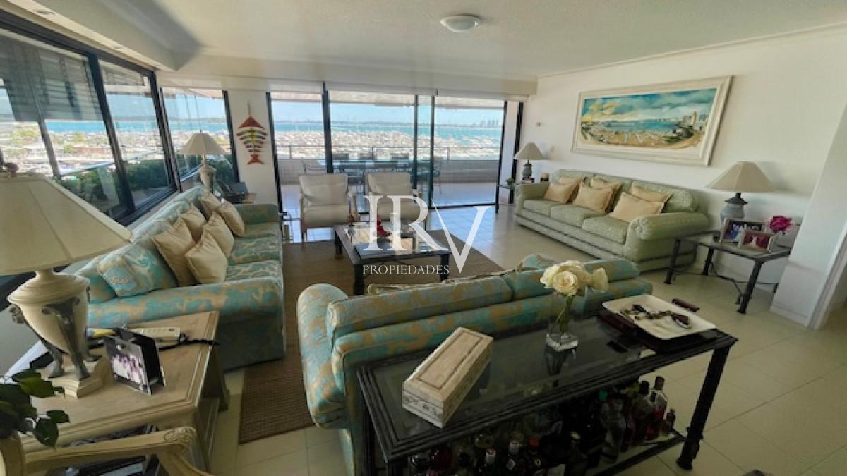 Foto de Venta de Apartamento en el Puerto de Punta del Este, imagen 5